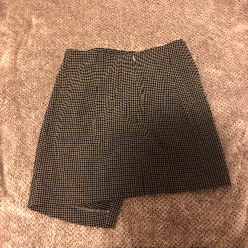 Aritzia Babaton jethro skirt size 4 - Picture 3 of 3
